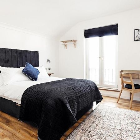 Cambridge House Hotel ภายนอก รูปภาพ