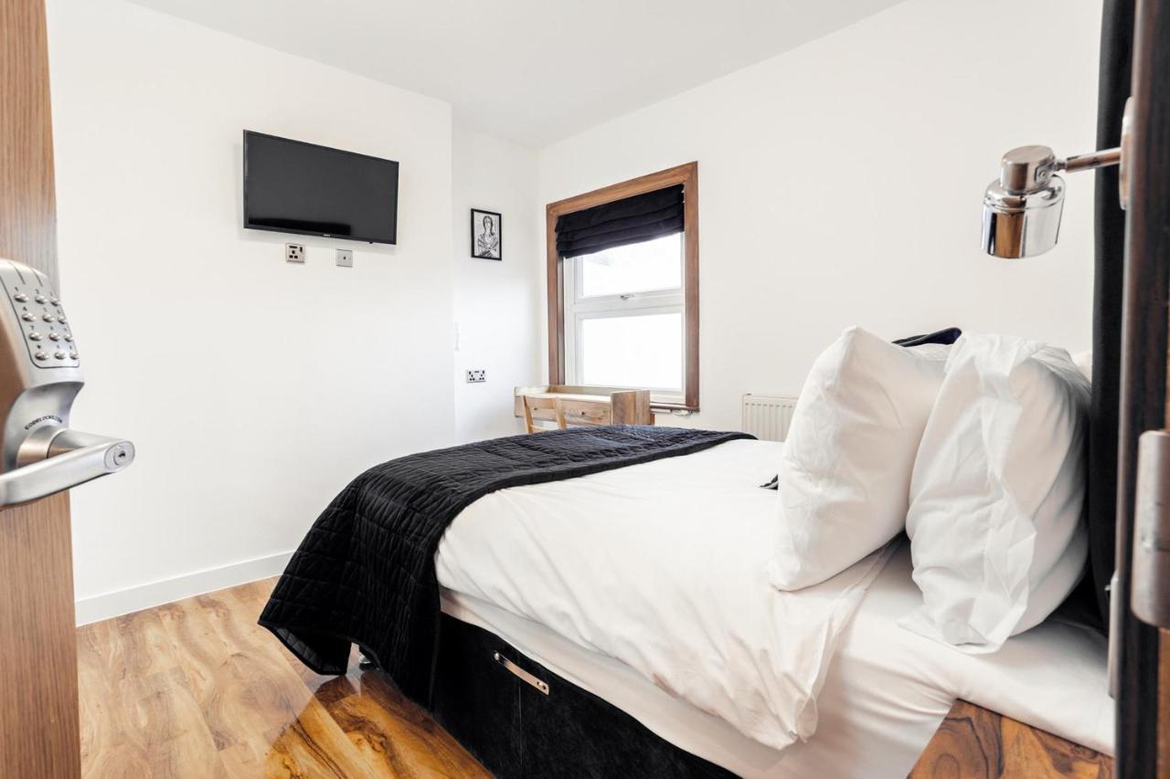 Cambridge House Hotel ภายนอก รูปภาพ