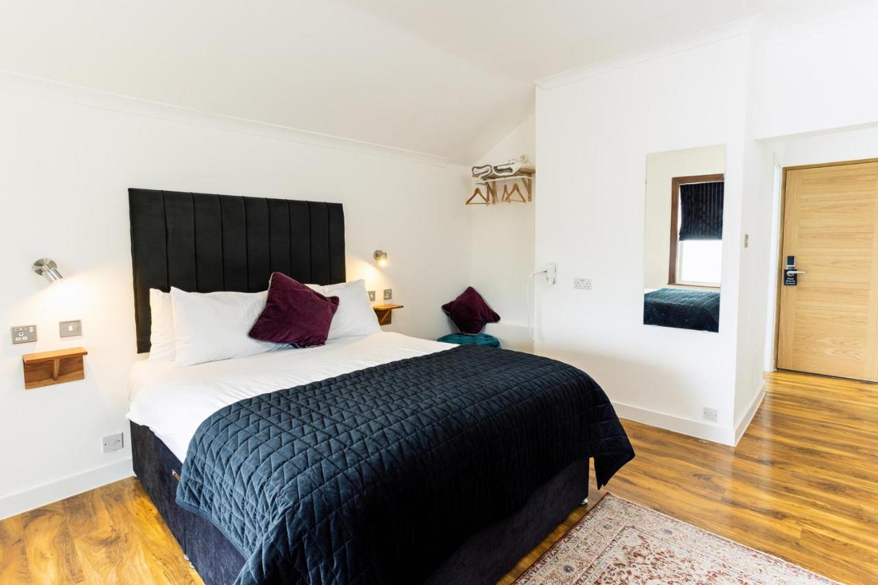 Cambridge House Hotel ภายนอก รูปภาพ