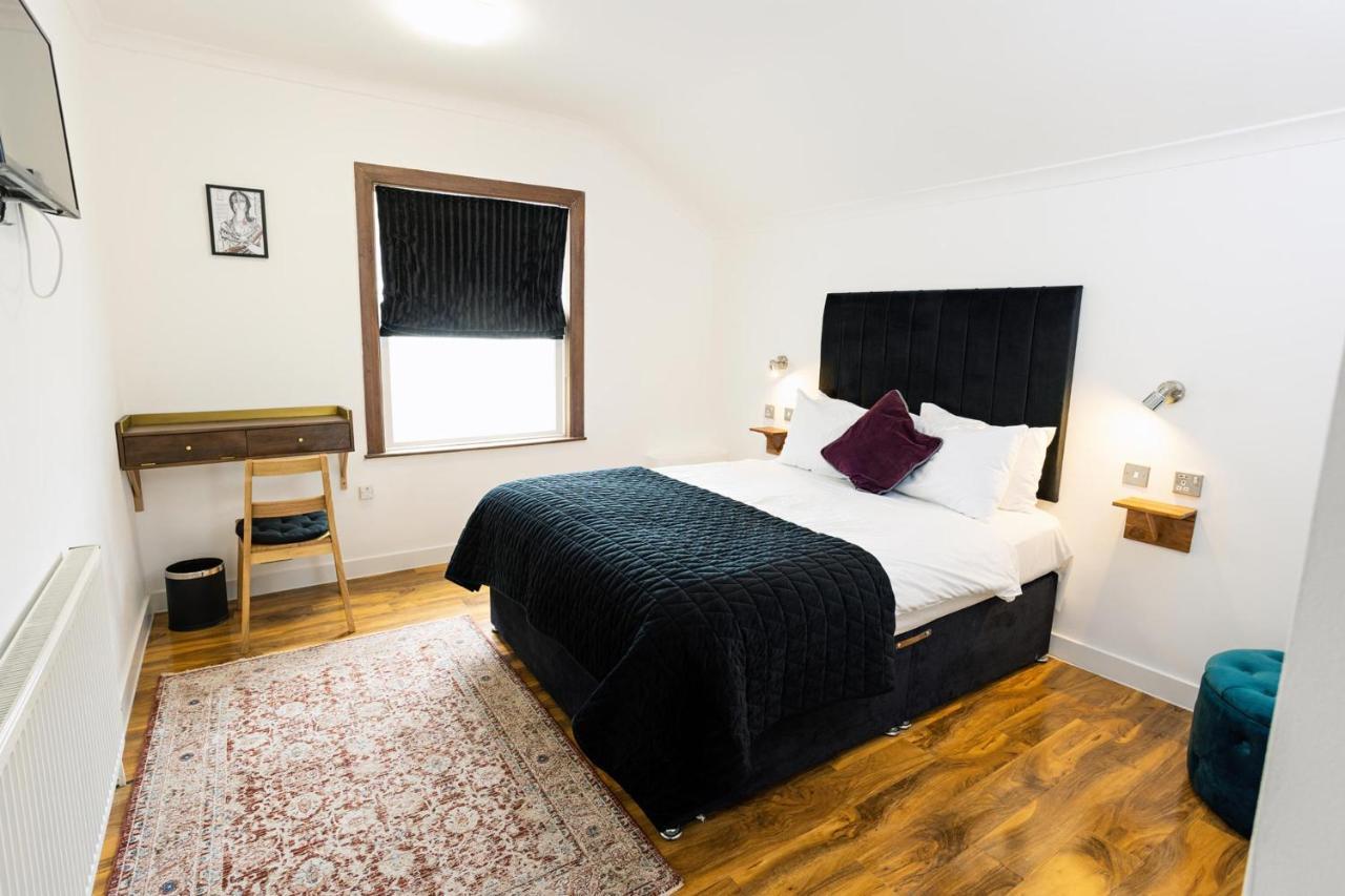 Cambridge House Hotel ภายนอก รูปภาพ