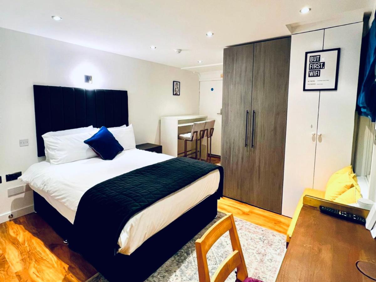 Cambridge House Hotel ภายนอก รูปภาพ
